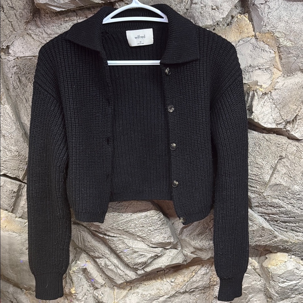 Aritzia Wilfred black knit button up cropped cardigan size XS